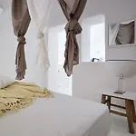 Blue Canaves Boutique Oia