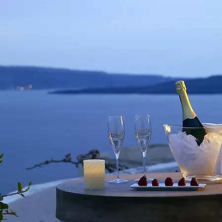 Blue Canaves Boutique Ía